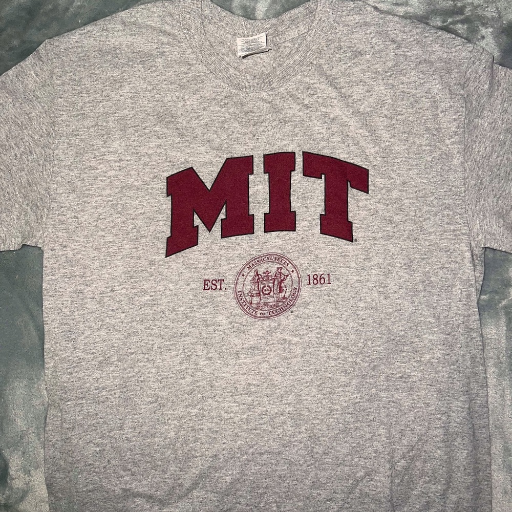 MIT T-shirt